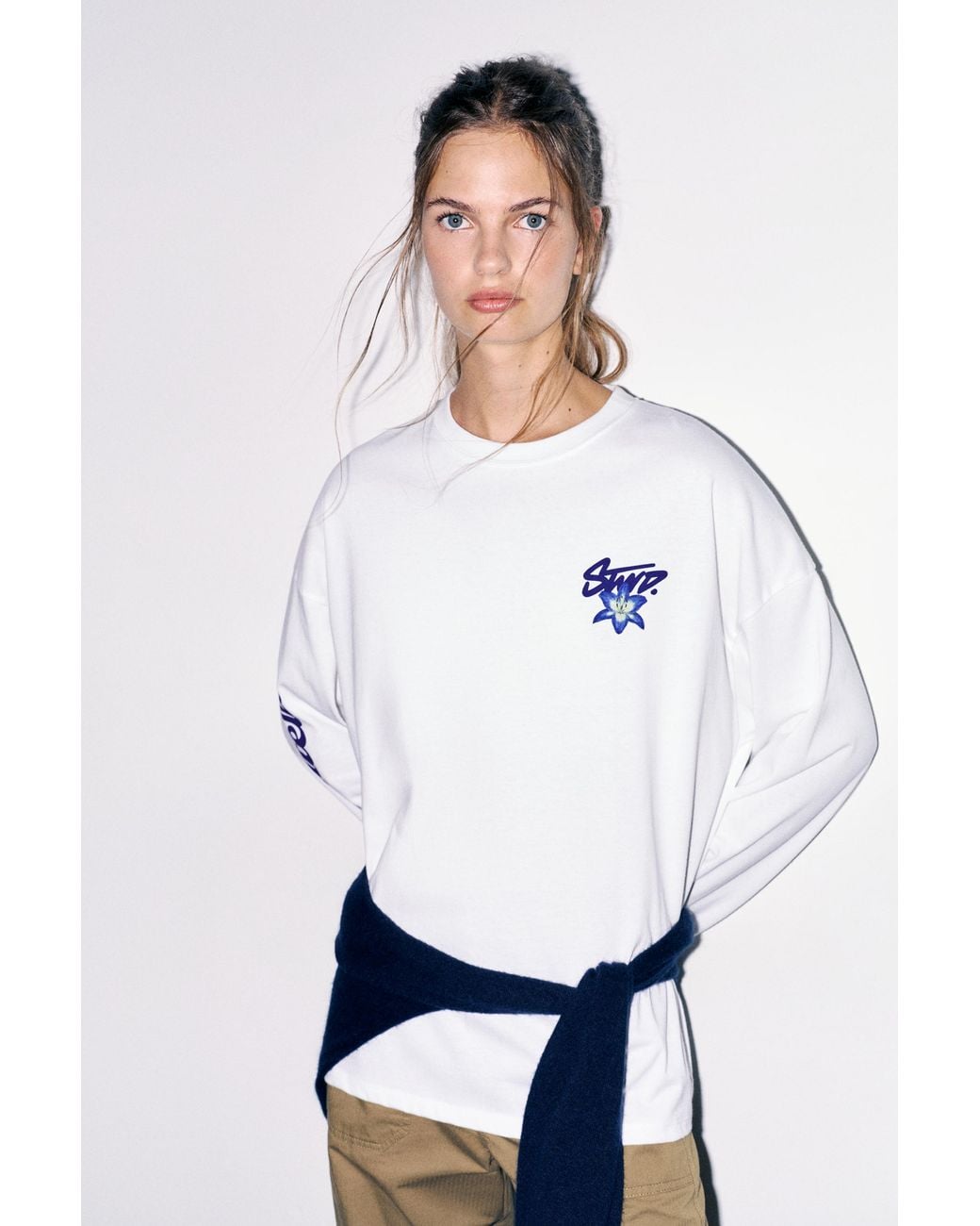 Pull&Bear Blue Stwd Flower Graphic T-Shirt