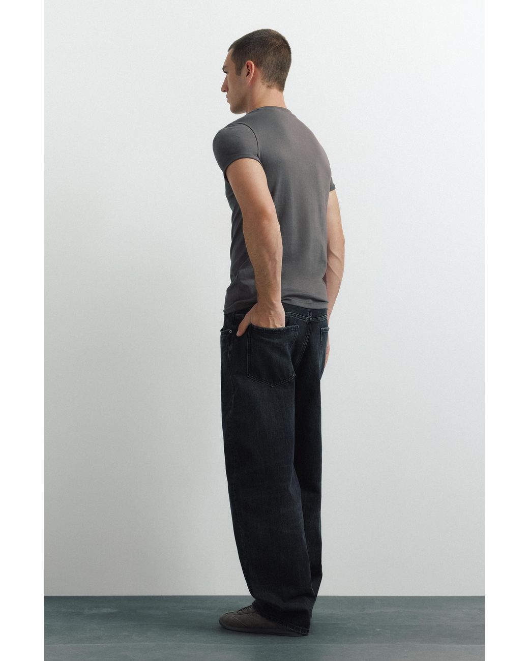 Pull&Bear Gray Muscle Fit T-Shirt for men