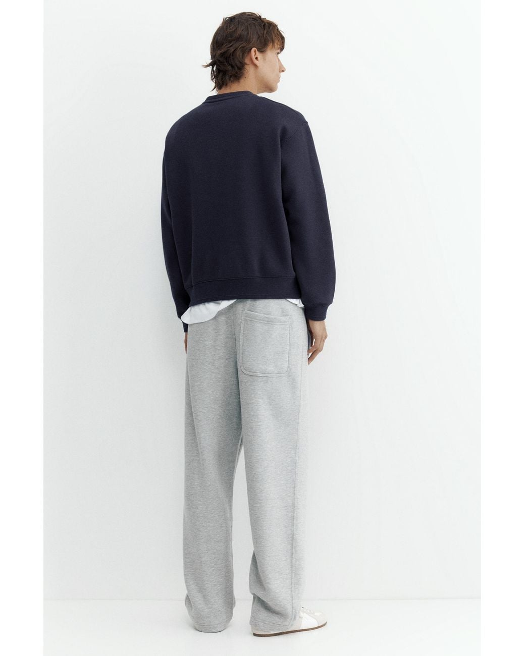 Pull&Bear Blue Relaxed Fit Round Neck Sweatshirt for men