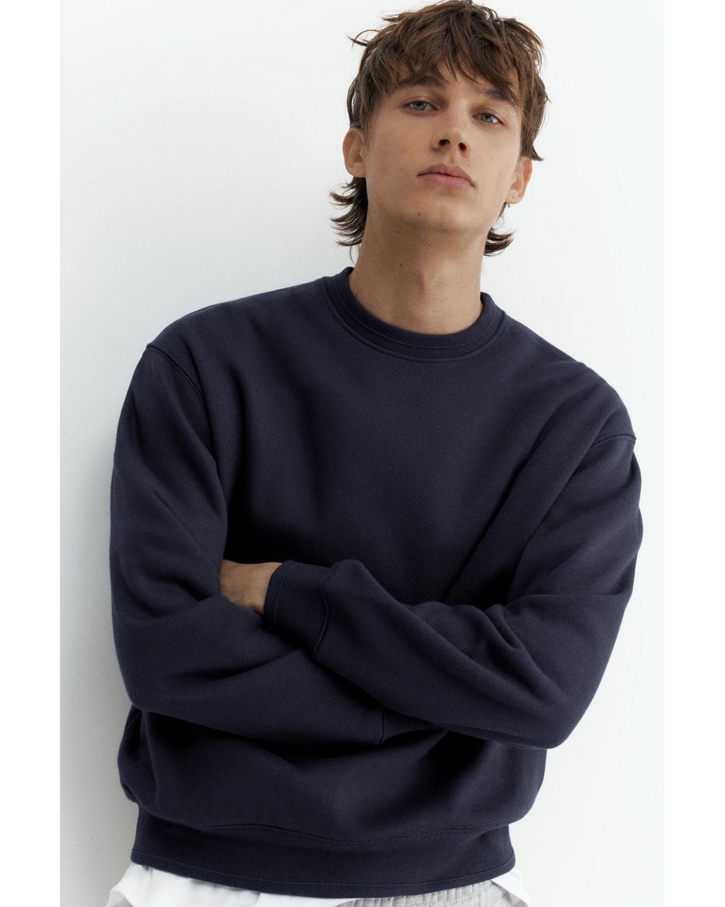 Pull&Bear Blue Relaxed Fit Round Neck Sweatshirt for men