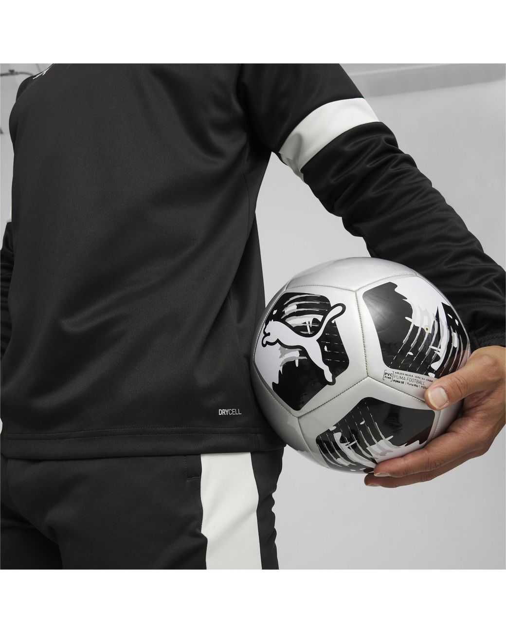 PUMA Black Individualrise Football Quarter-Zip Top for men