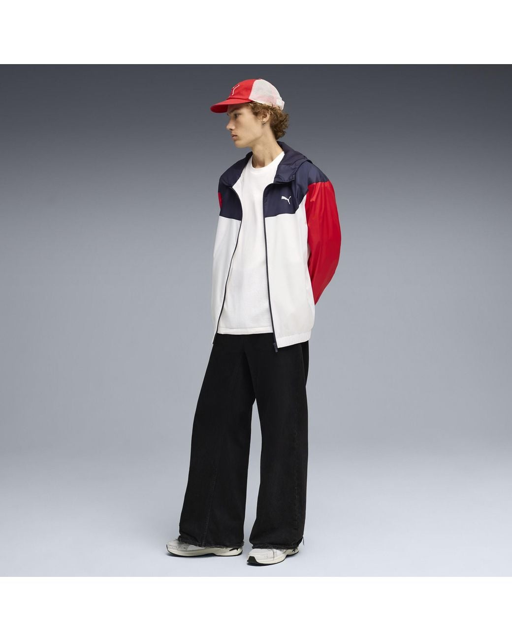 PUMA Red Essentials Relaxed Windbreaker Jacket for men