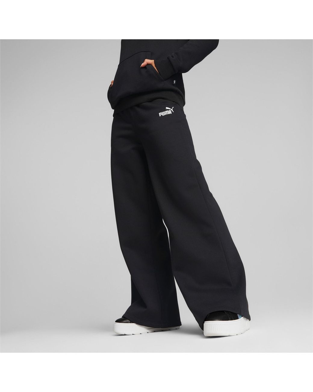Pantaloni larghi Essentials con ricamo da di PUMA in Nero Lyst