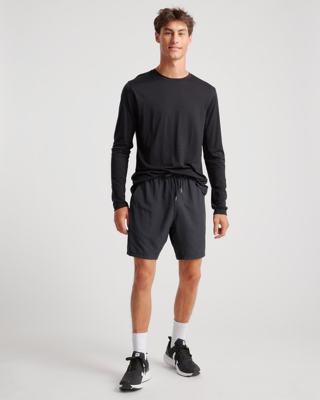 Quince Black Performance Tech Shorts 7.5 Inch for men