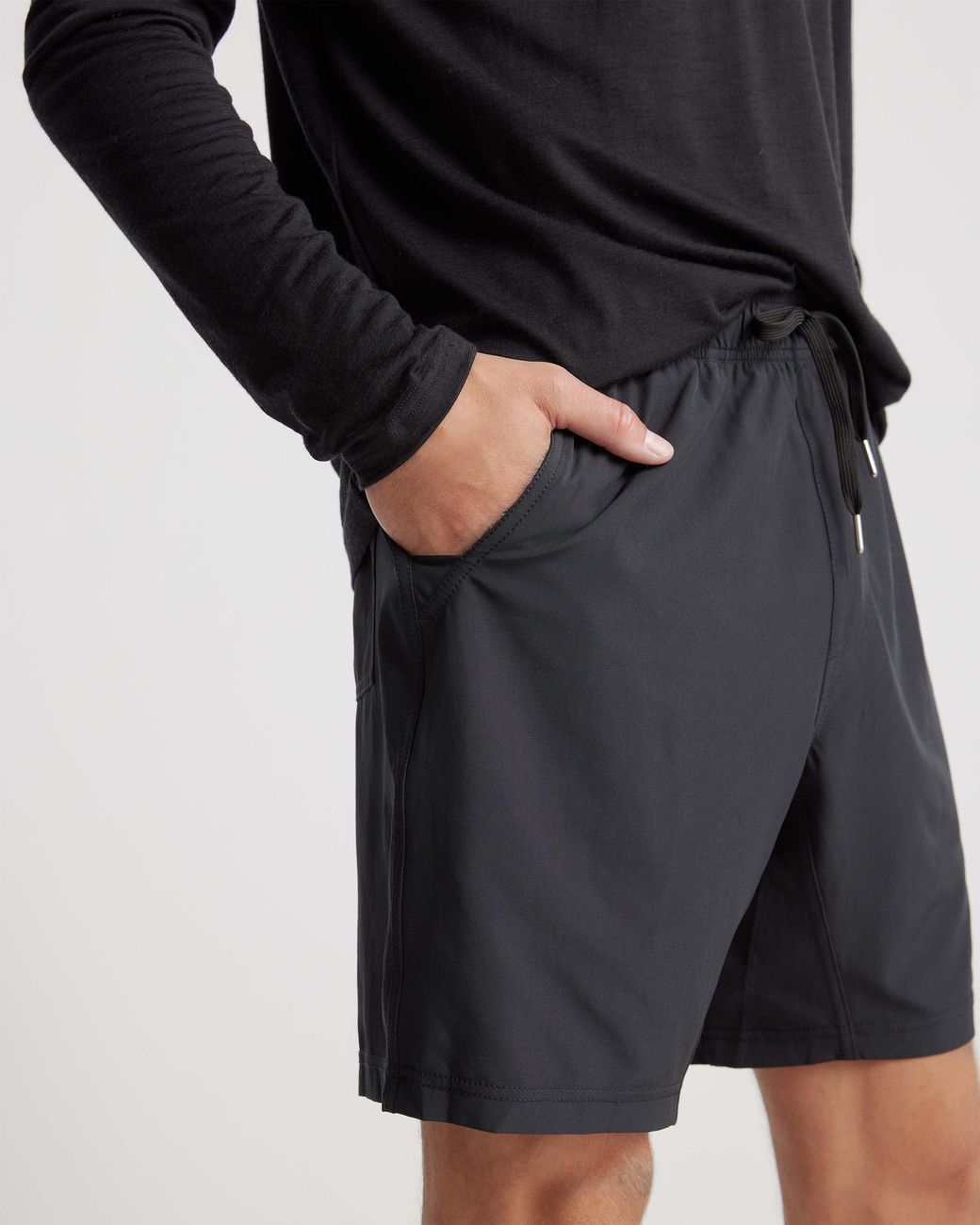 Quince Black Performance Tech Shorts 7.5 Inch for men