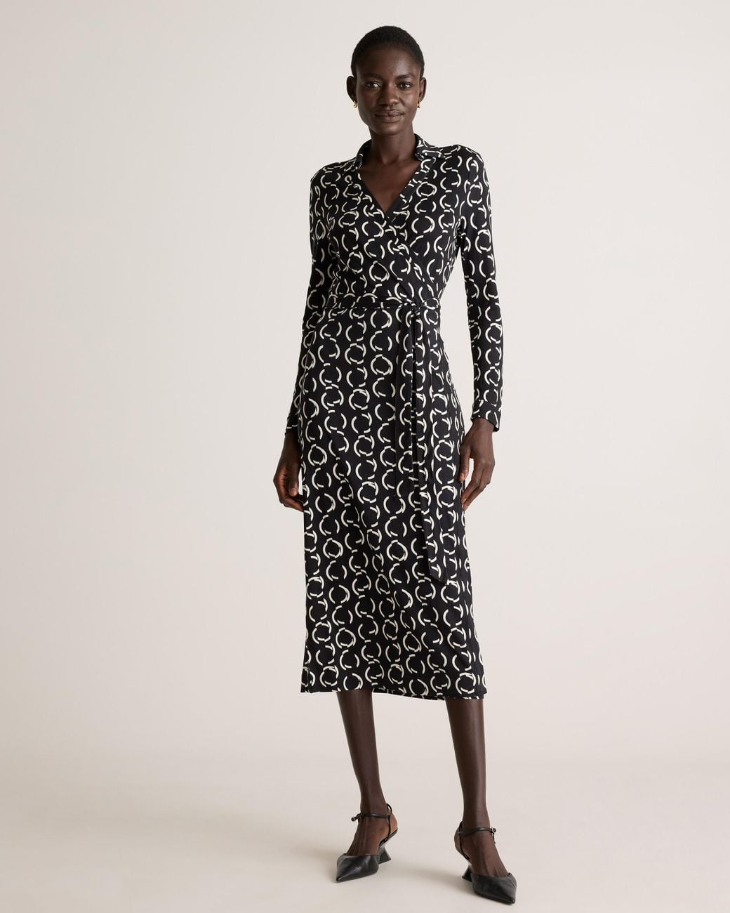 Quince 100% Silk Jersey Midi Wrap Dress in Natural | Lyst