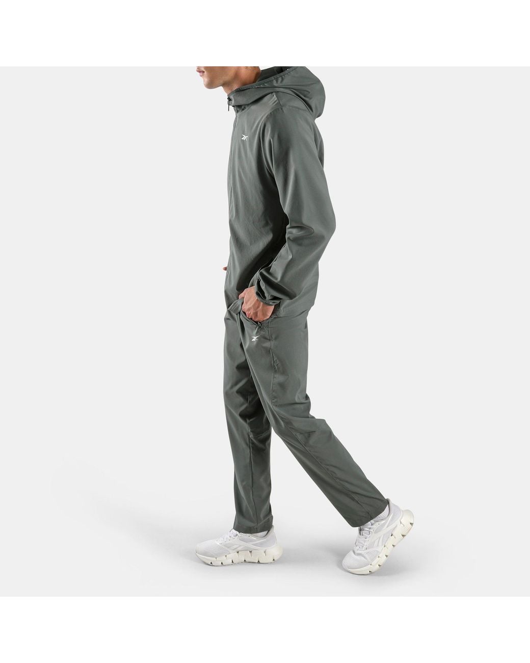 Reebok Id Train Geweven Jogger Broek, Afmeting in het Gray voor heren