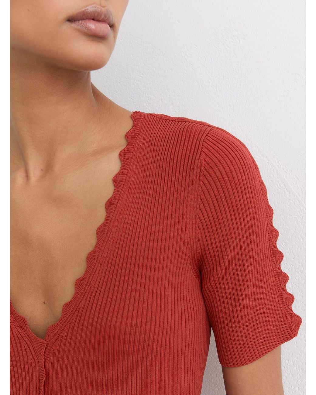 Reiss Red Scallop-Trim Rib-Knit Top