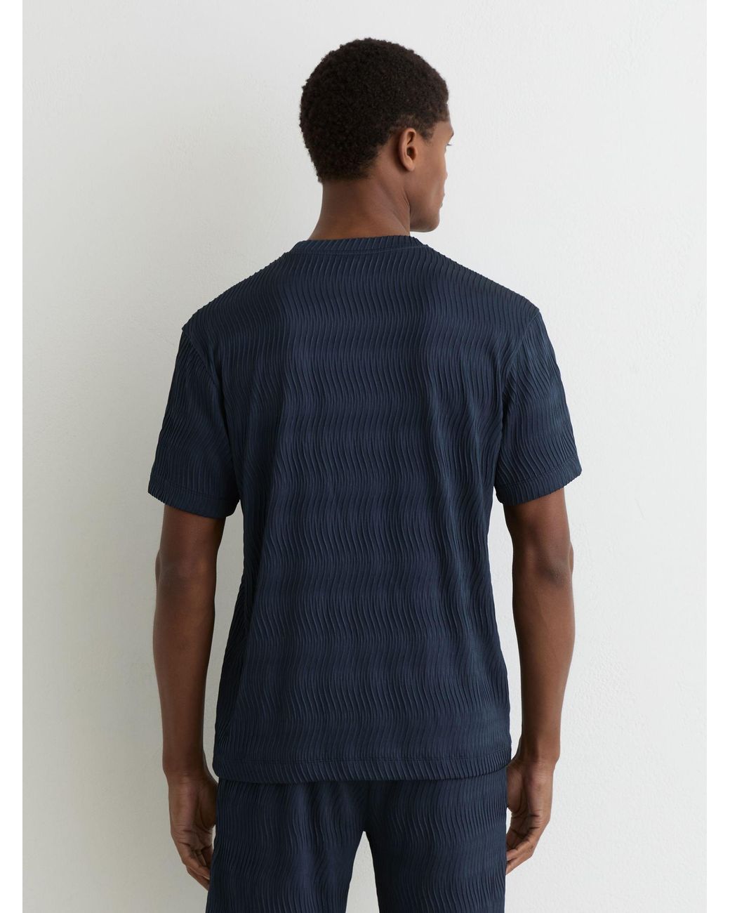 Reiss Blue Textured-Wave Relaxed-Fit T-Shirt for men