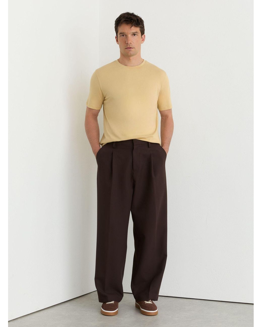 Reiss Natural Cotton Crew-Neck Tailored-Fit T-Shirt for men