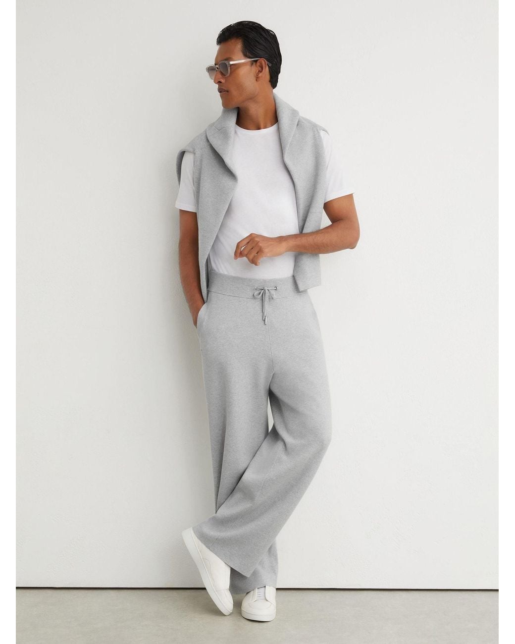 Reiss White R-Flex Knitted Relaxed-Fit Joggers for men