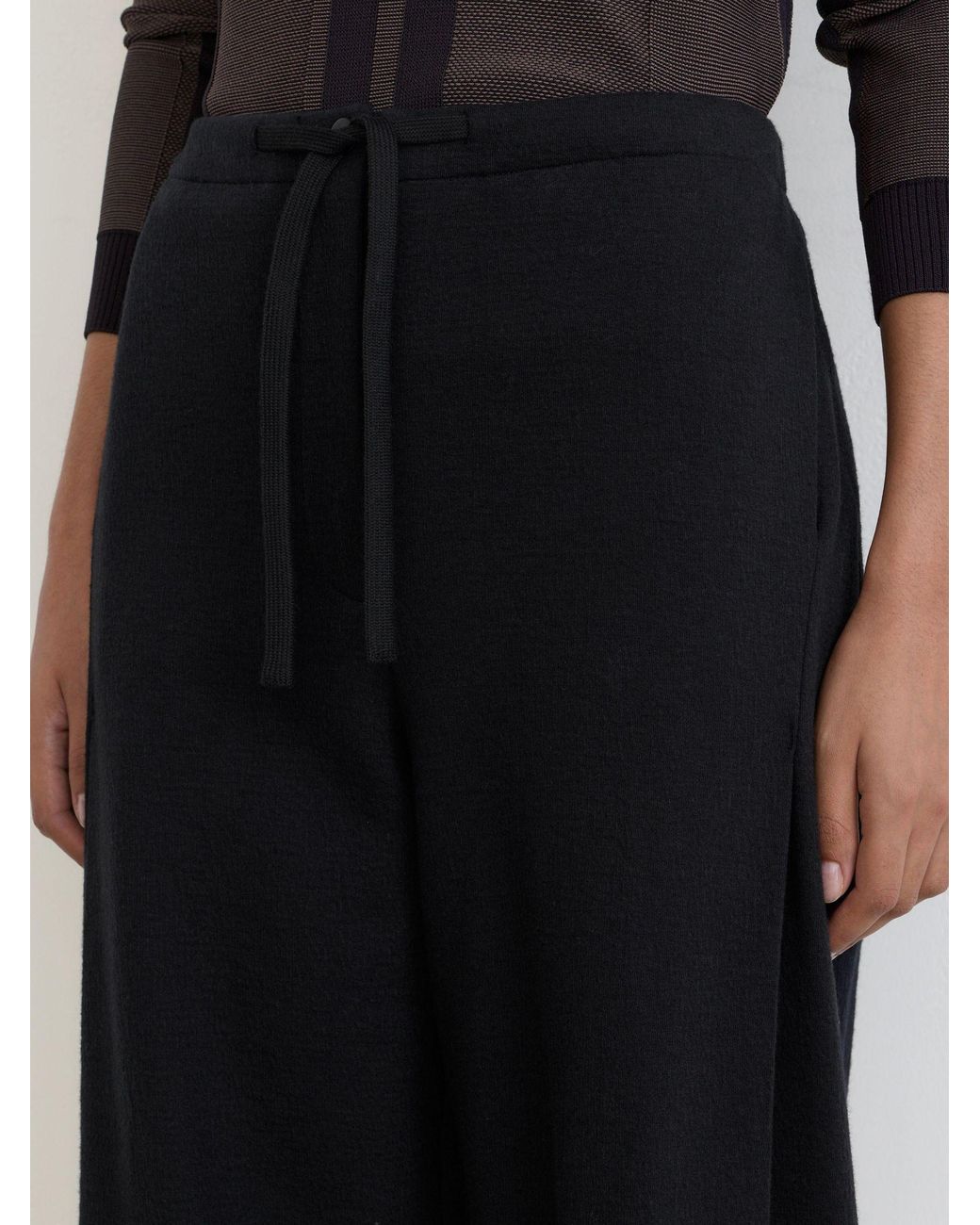 Reiss Blue Leoni - Black Petite Cotton-blend Barrel-leg Drawstring Trousers, Us 2