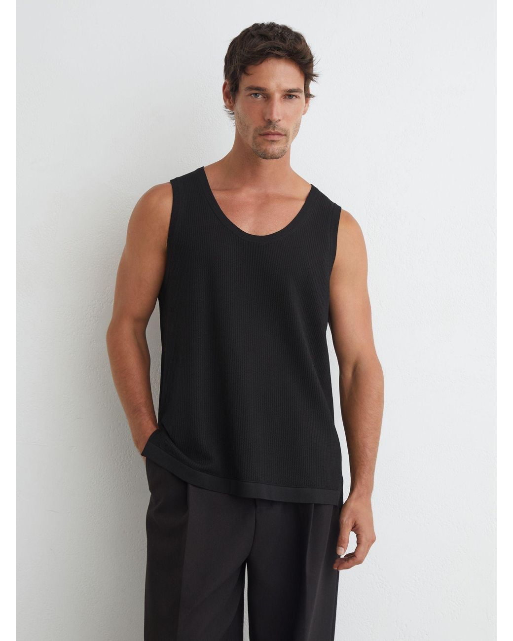 Reiss Watson - Black Textured-knit Round-neck Vest, L for men
