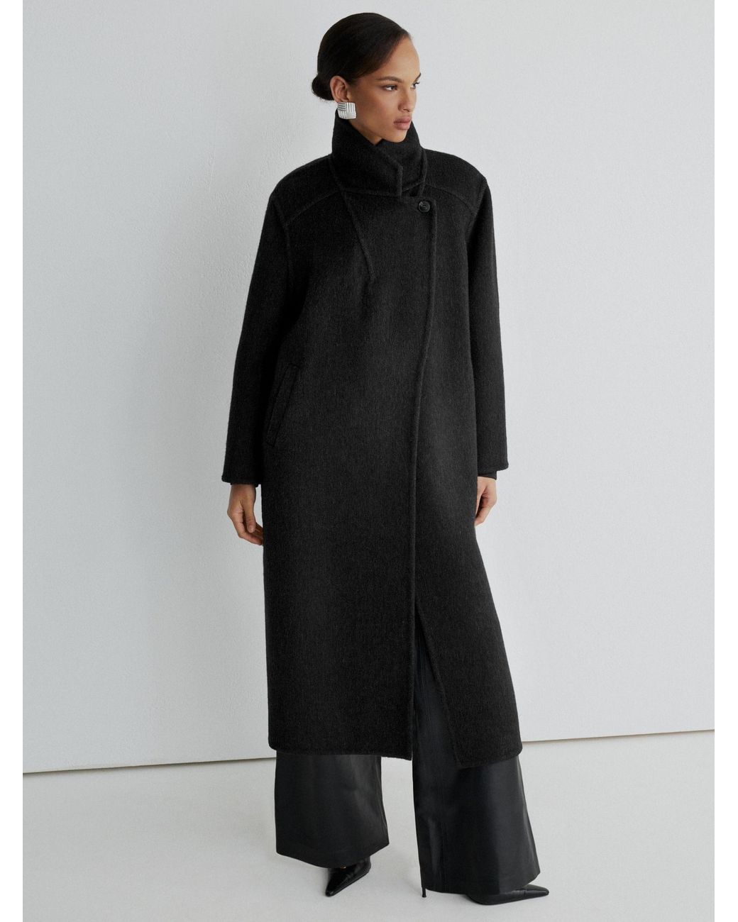 ATELIER Black Wool-Blend Blind-Seam Double-Breasted Coat