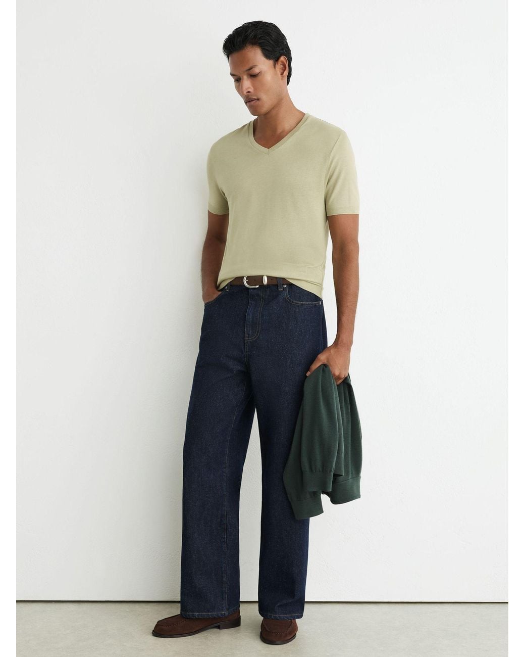 Reiss White Cotton- V-Neck Tailored-Fit T-Shirt for men