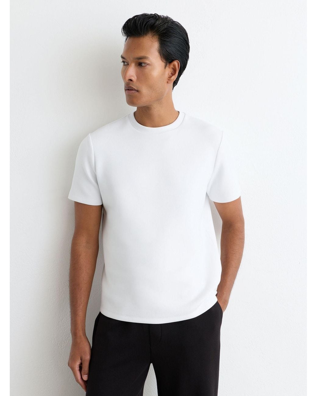 Reiss Black Sueded Interlock Jersey Modern-Fit T-Shirt for men