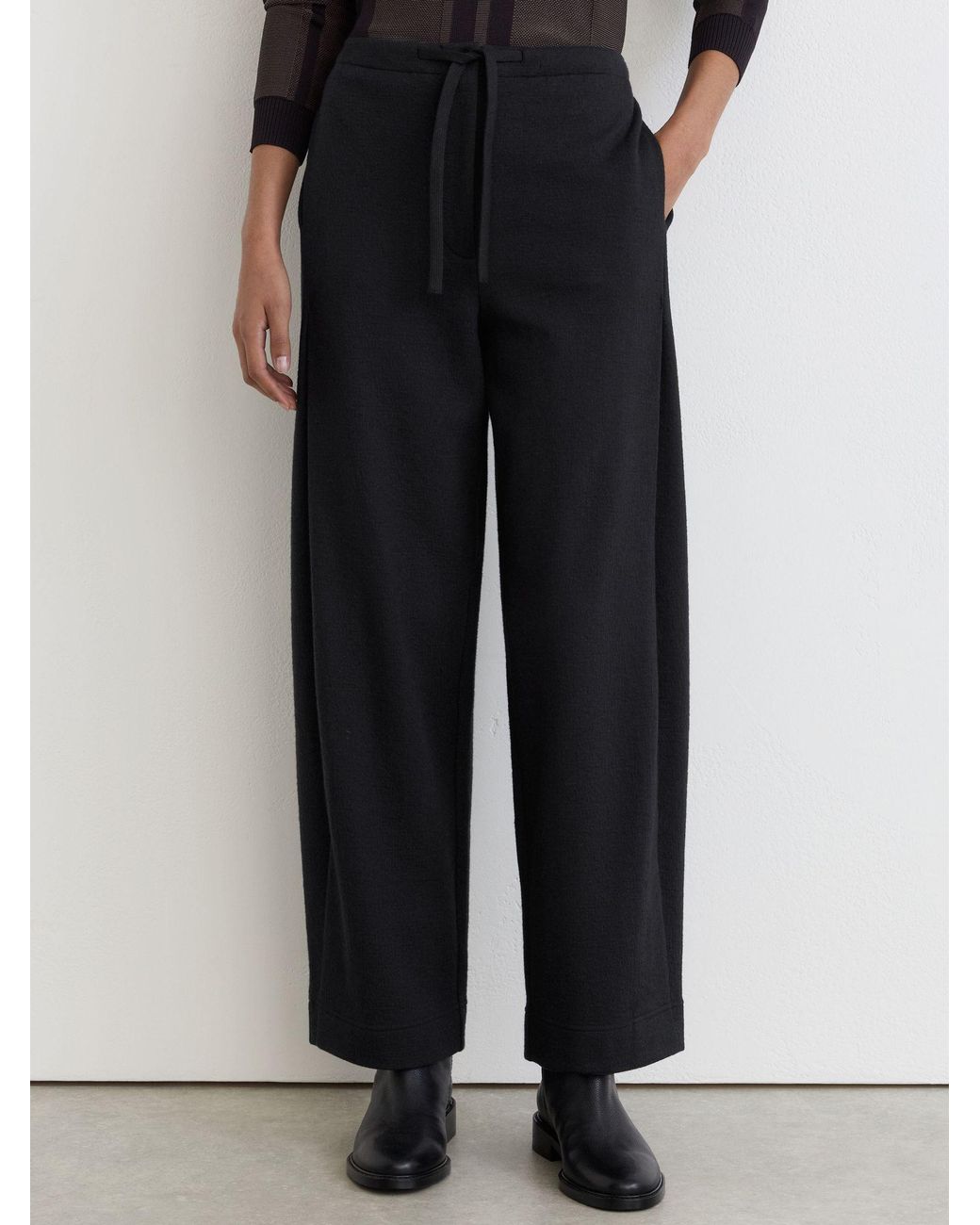 Reiss Blue Leoni - Black Petite Cotton-blend Barrel-leg Drawstring Trousers, Us 2