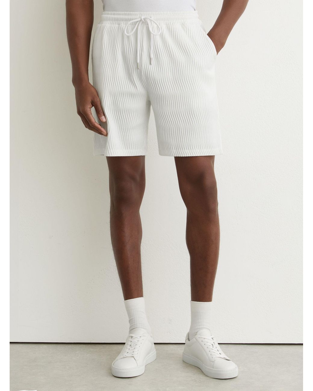 Reiss White Textured-Wave Drawstring Shorts for men