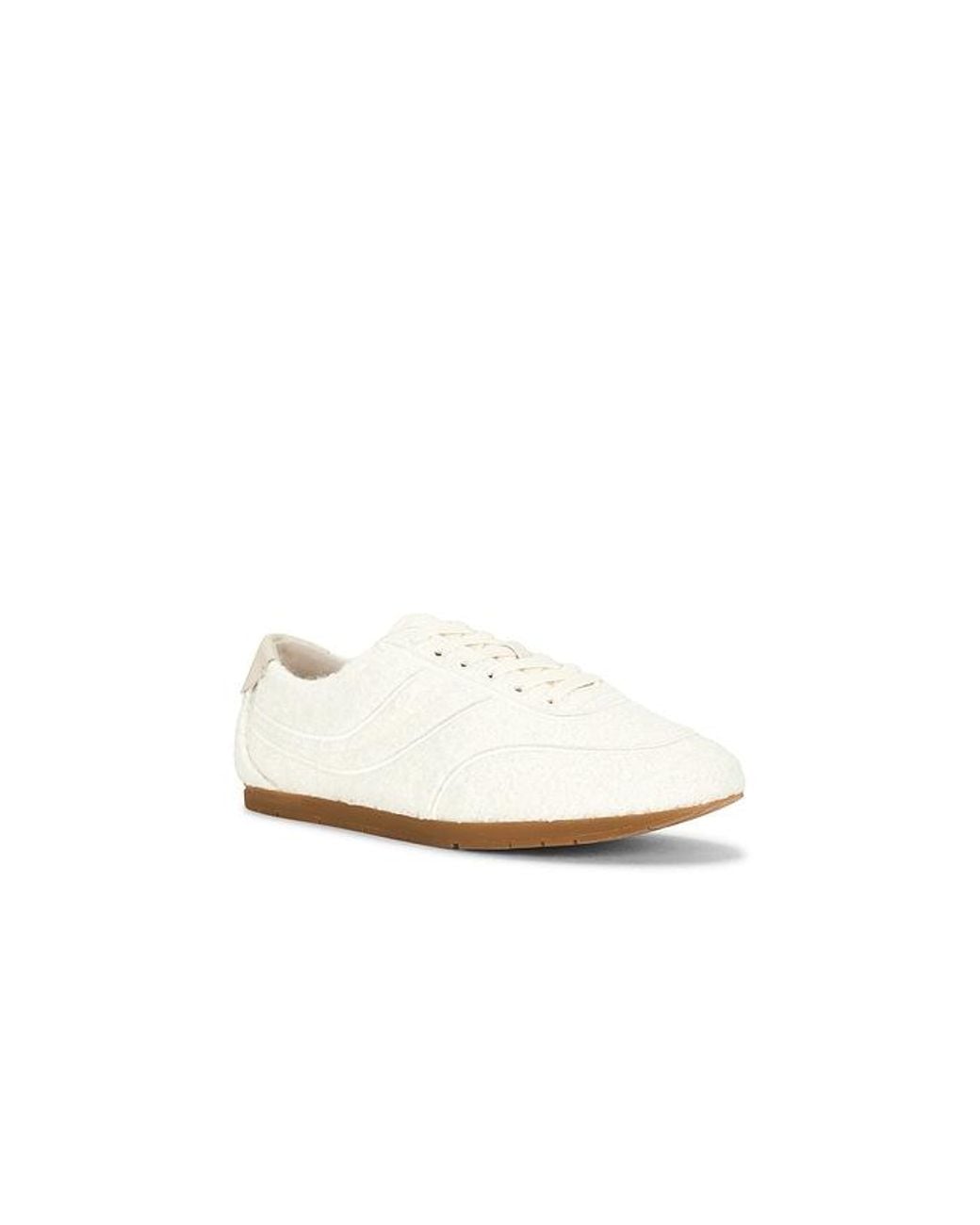 Vince White La Cozy Runner