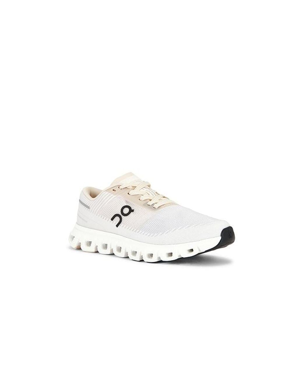 On Shoes White Cloud Push Sneaker