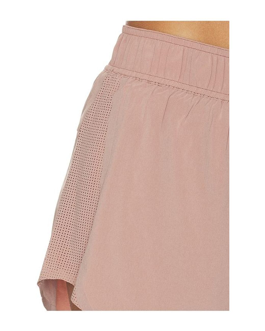 Beyond Yoga White Solemate 2.5 Short