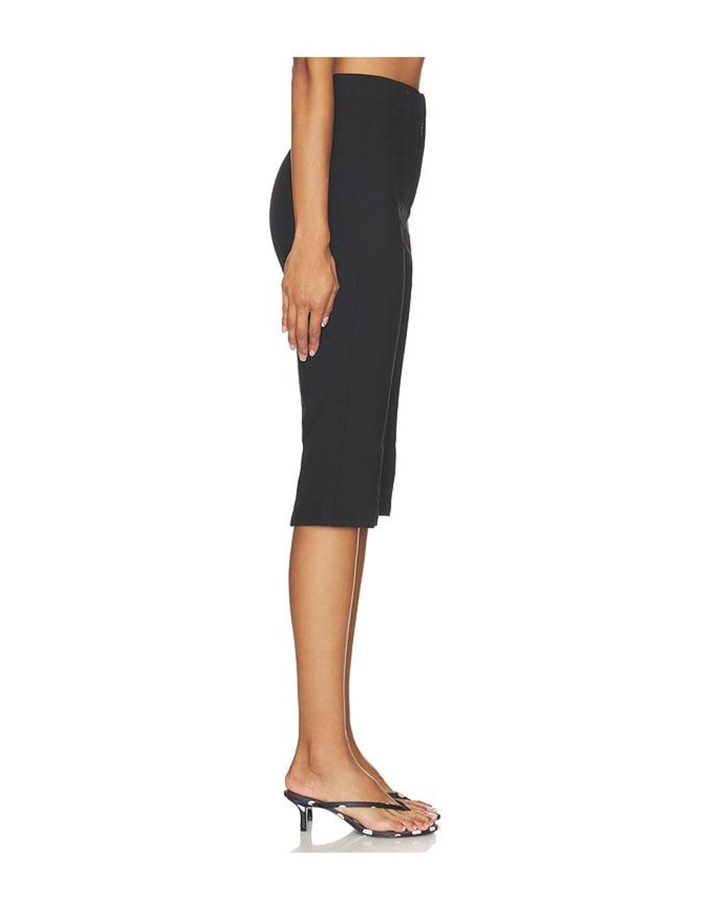 MORE TO COME Black Lianna Capri