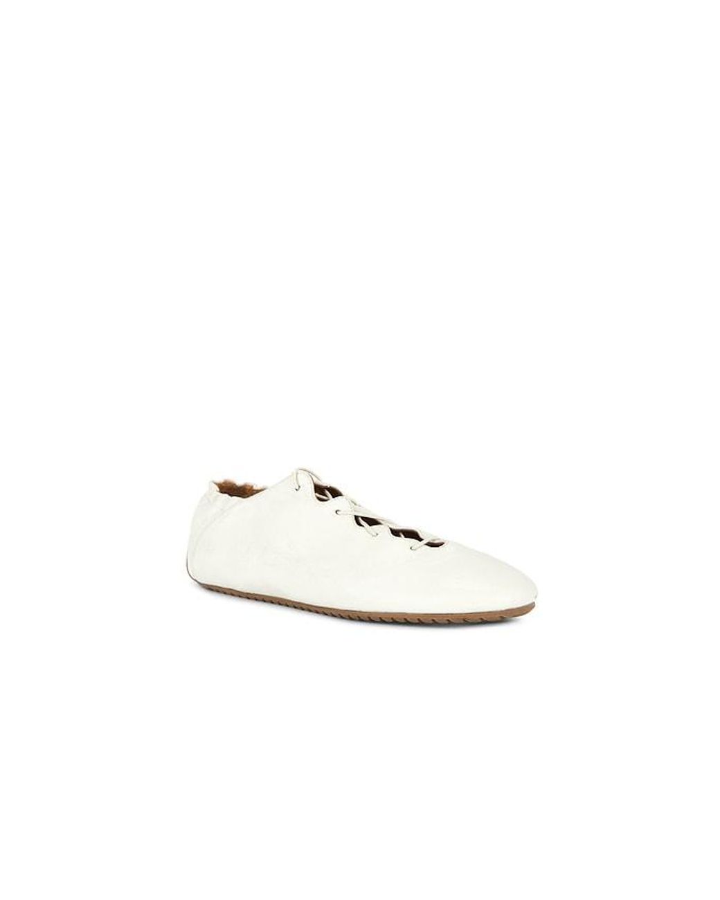 Odissi White Milly Scallop Flat