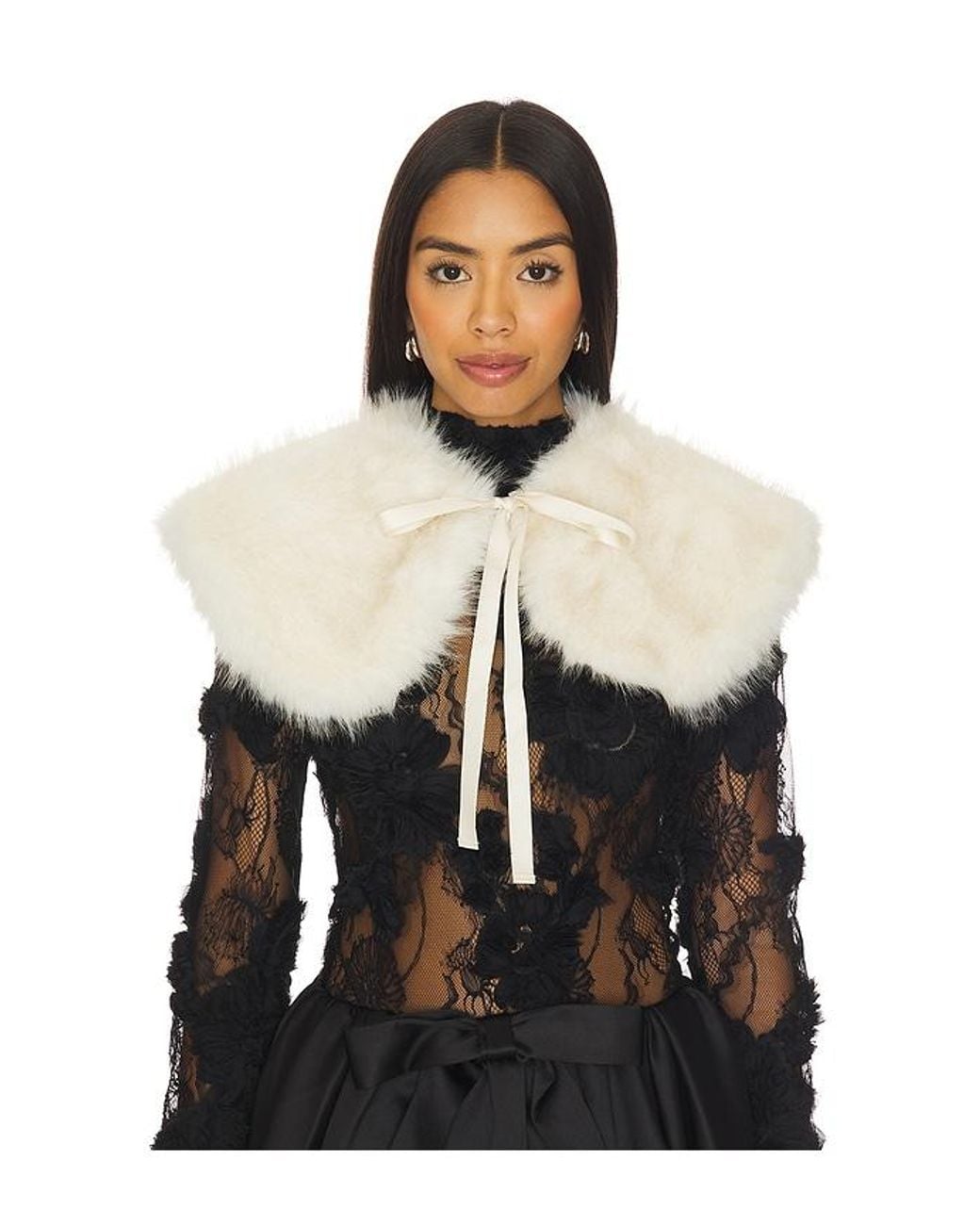 AKNVAS Black Faux Fur Collar
