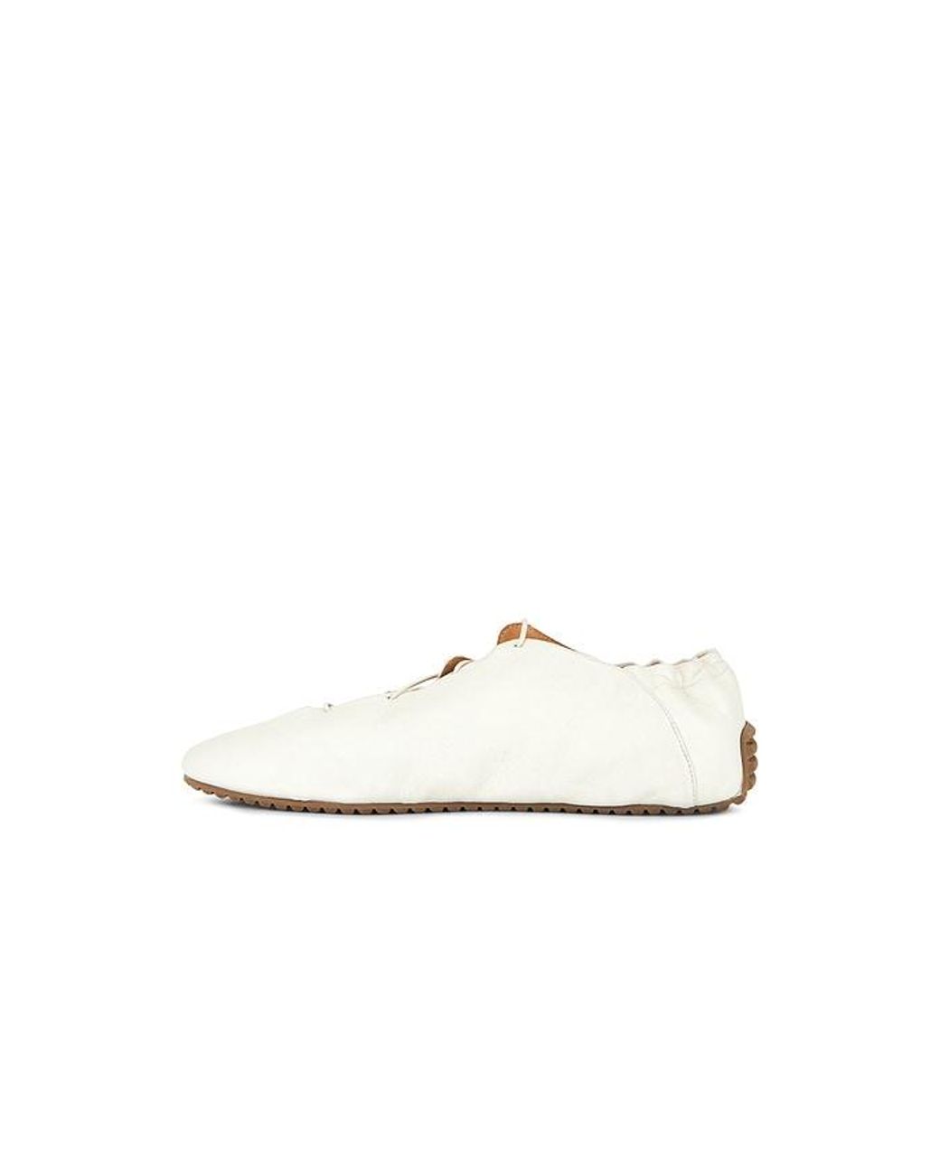 Odissi White Milly Scallop Flat