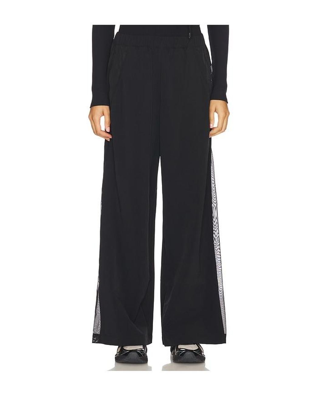 alo-yoga-Black-High-Waist-