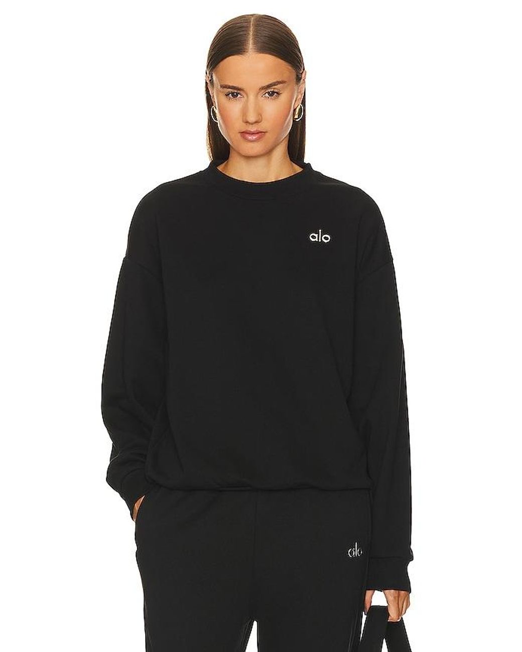 Alo Yoga Accolade Crew Neck Pullover Sweatshirt in Black | Lyst