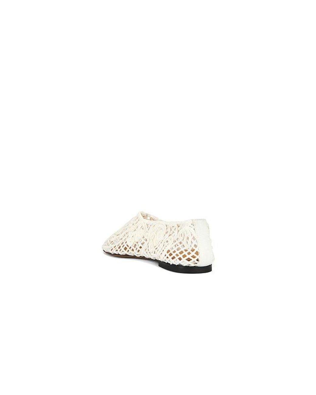 Odissi White Iris Flat