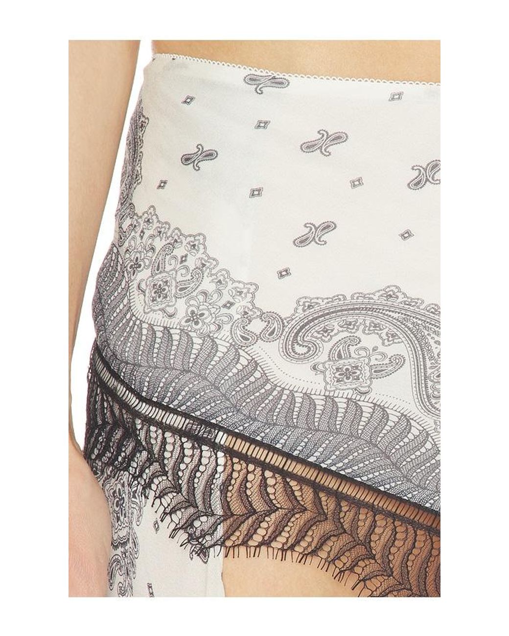 HAELO White Spiral Bandana Skirt