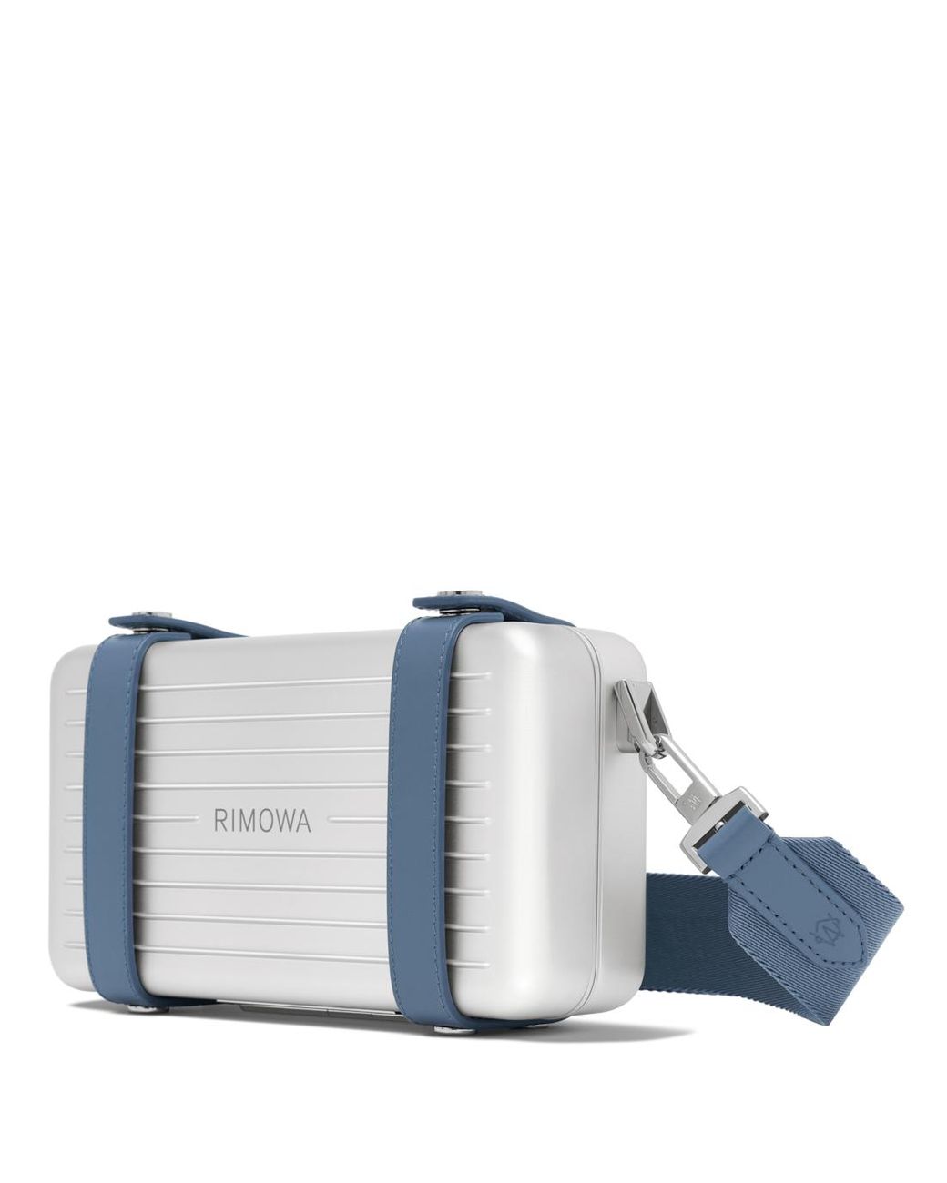 RIMOWAリモワ クロスボディバッグ RIMOWA リモワのクロスボディバッグのサイズ感と素材 – Styling