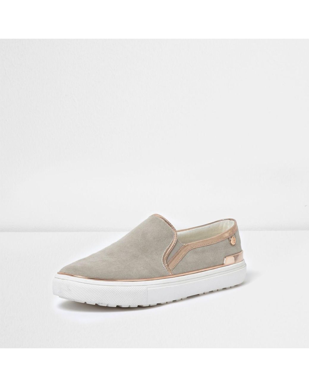 light grey plimsolls