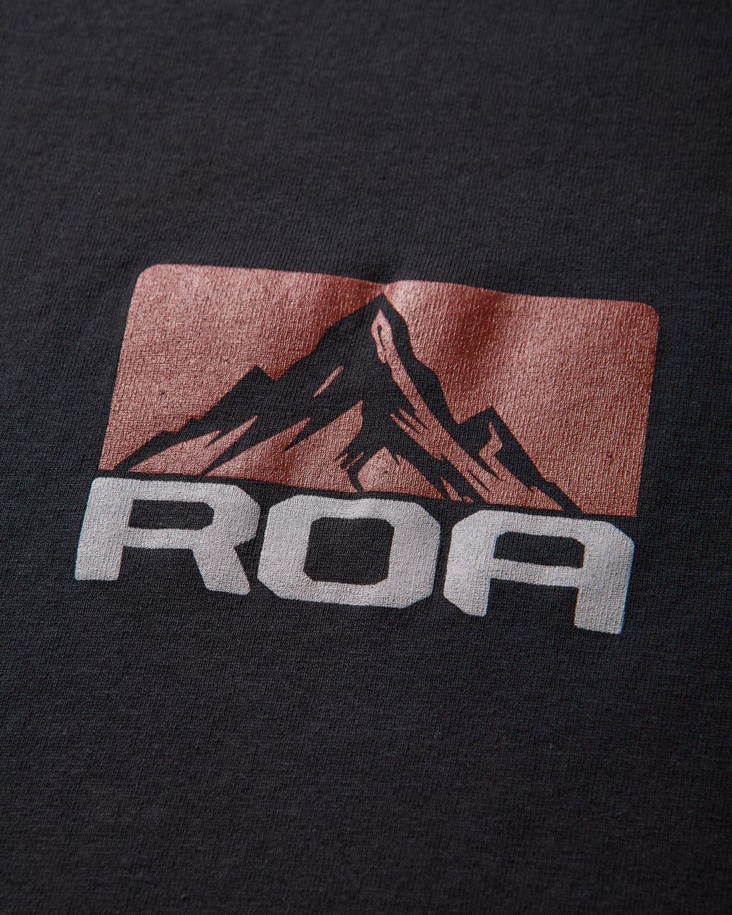 Roa Black Signal Mountain T-Shirt Tops