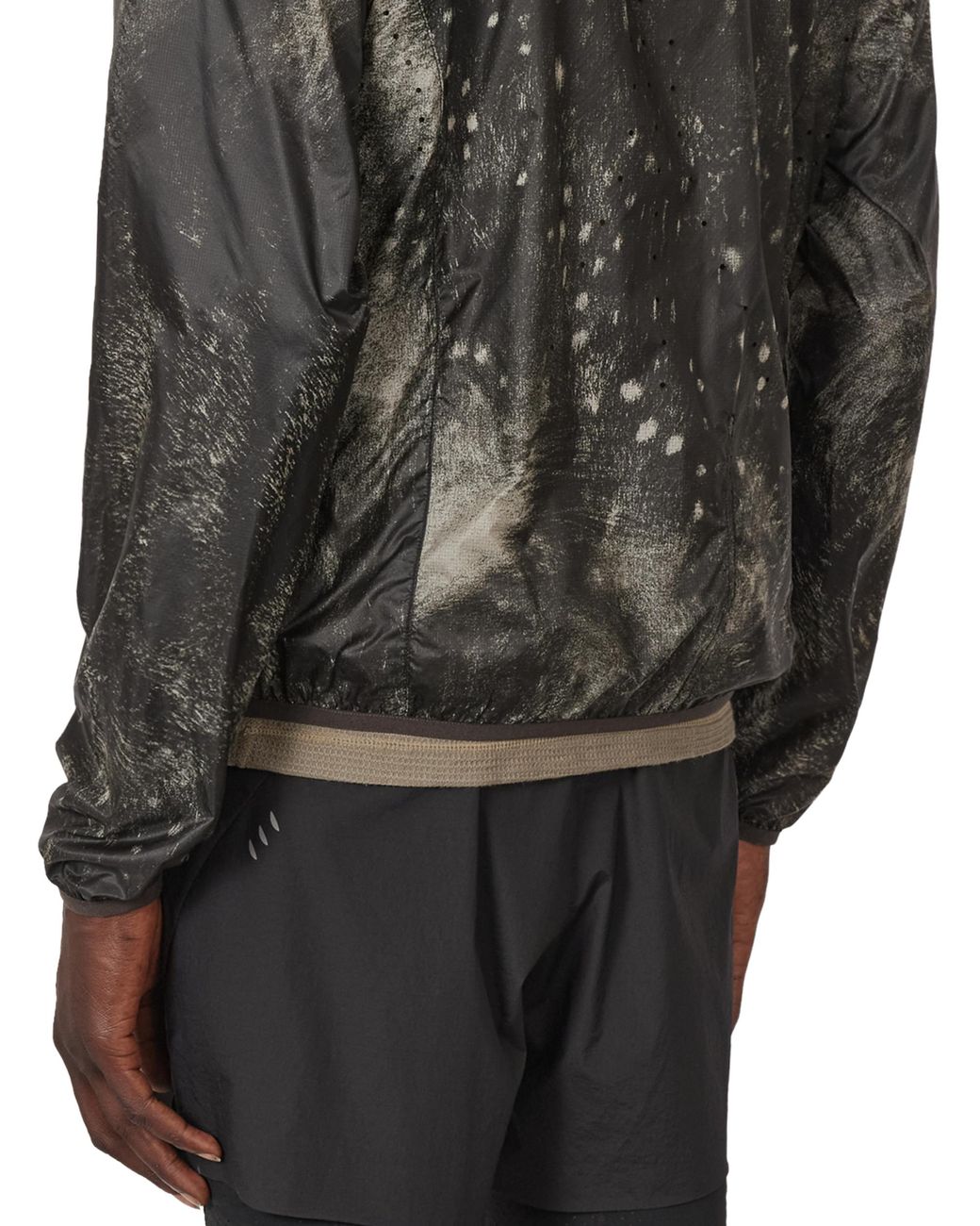 Roa Black Hue Packable Wind Jacket Jackets