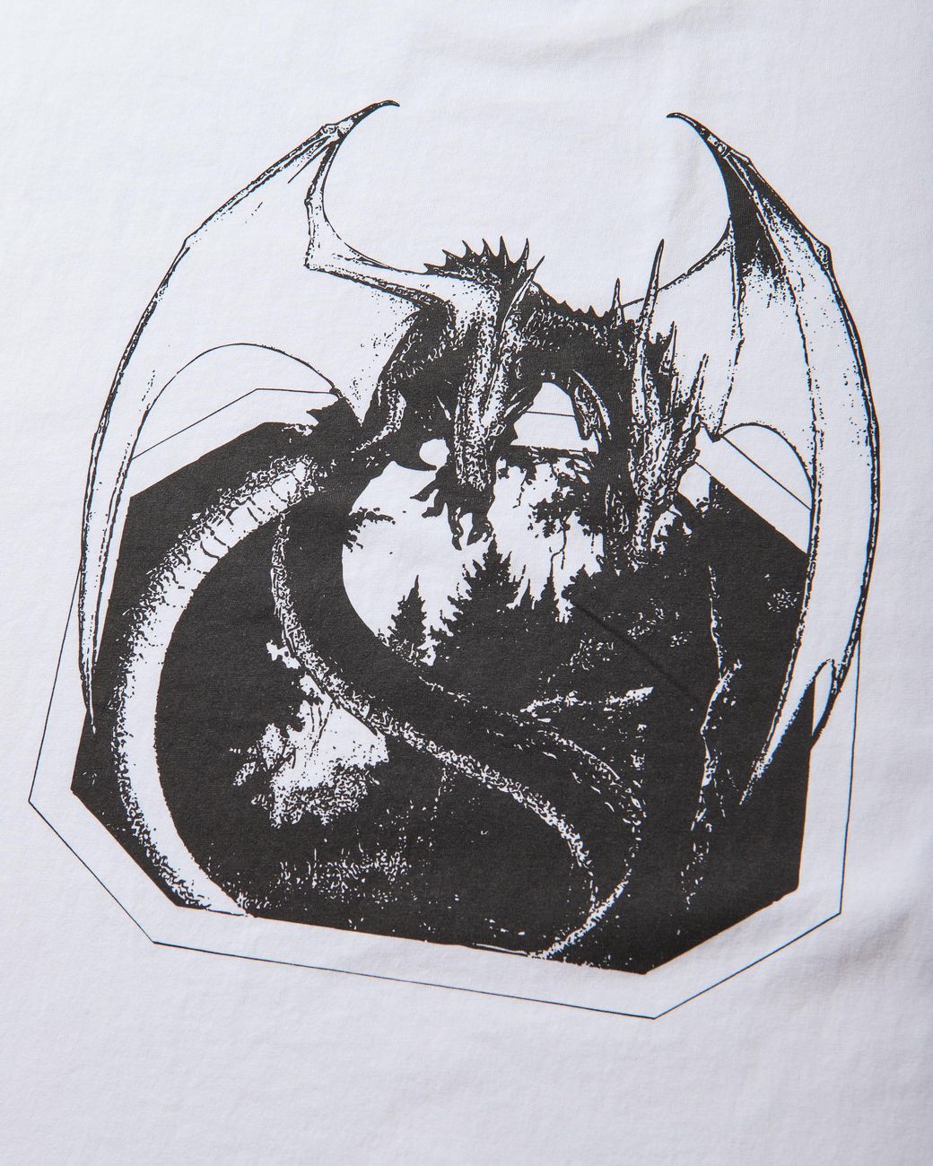 Roa White Dragon T-Shirt Tops