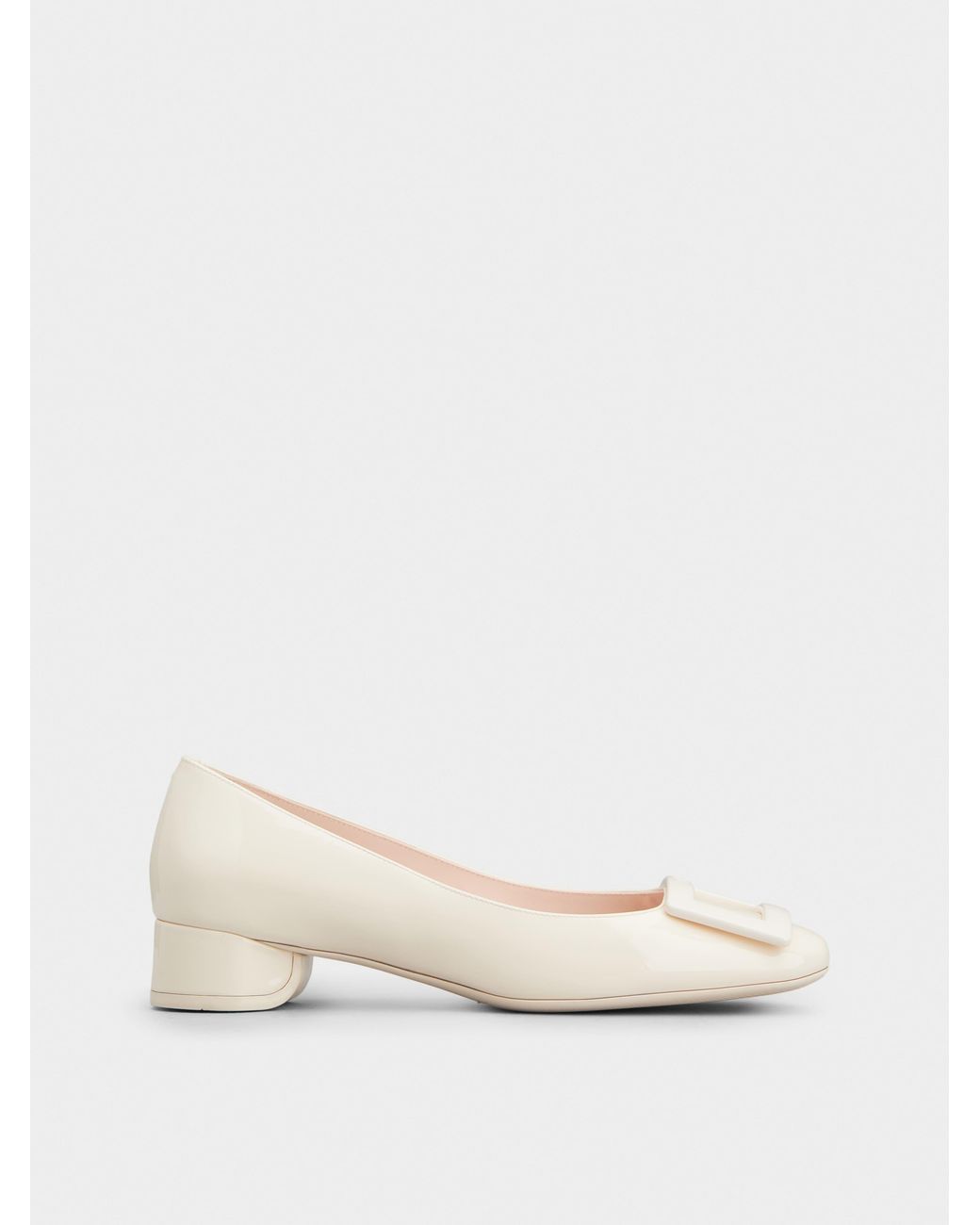 Roger Vivier Natural U Look Ballerinas