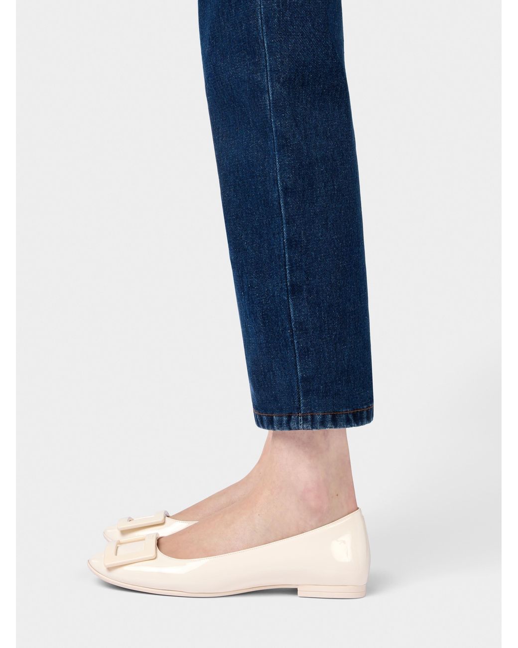 Roger Vivier Natural U Look Ballerinas