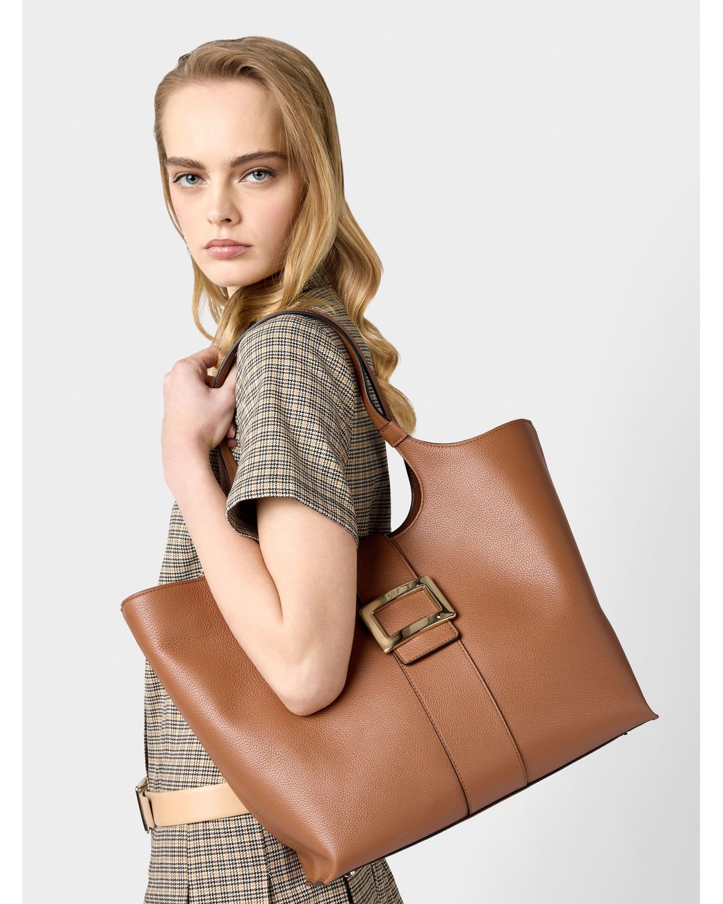 Roger Vivier Brown Belle Vivier Medium Shopping Bag