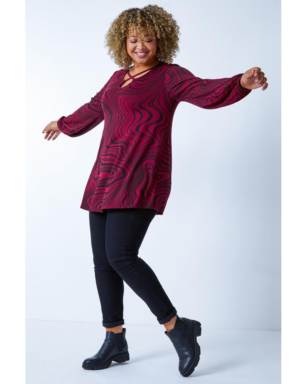Roman Curve Red Cross Neck Marble Print Top