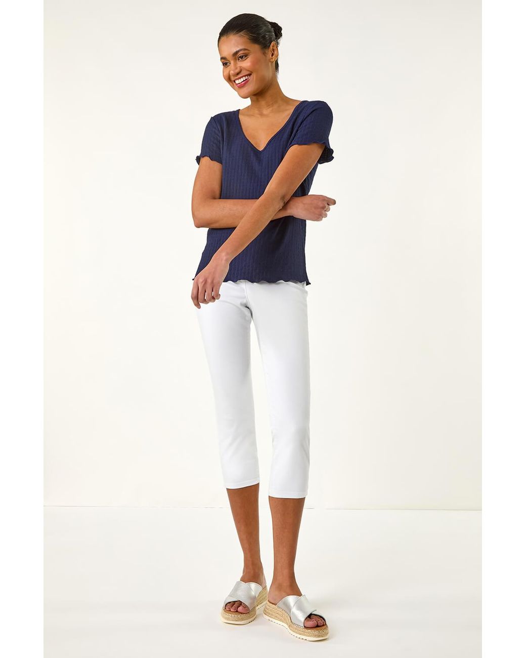 Roman Blue Textured Lettuce Edge Top