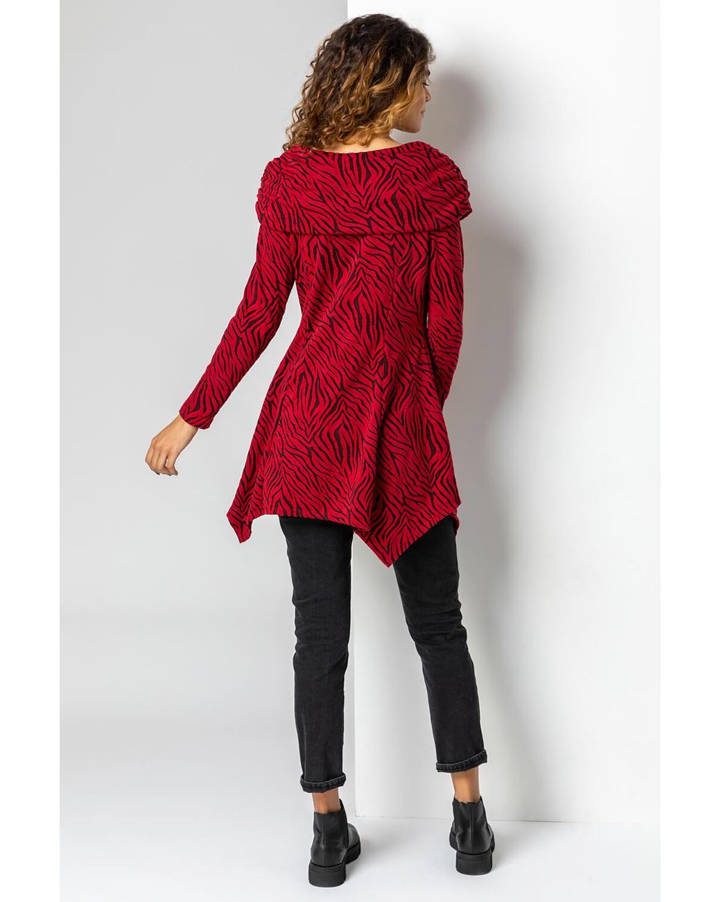 Roman Red Animal Jacquard Print Hanky Hem Top