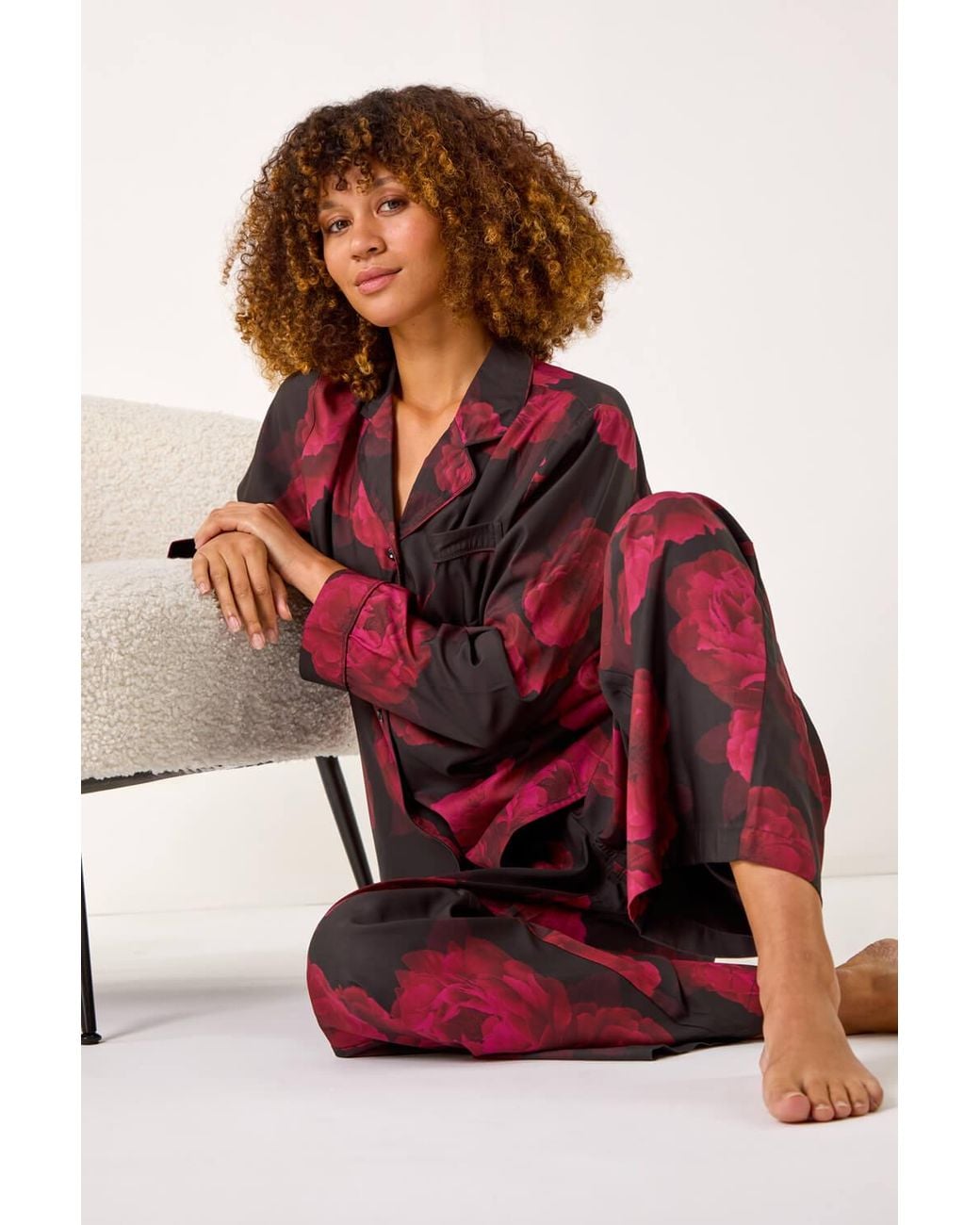 Roman Red Satin Revere & Collar Pyjama Set
