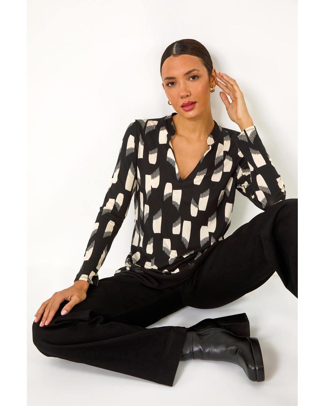 Roman Black Abstract Print Chiffon Hem Stretch Top