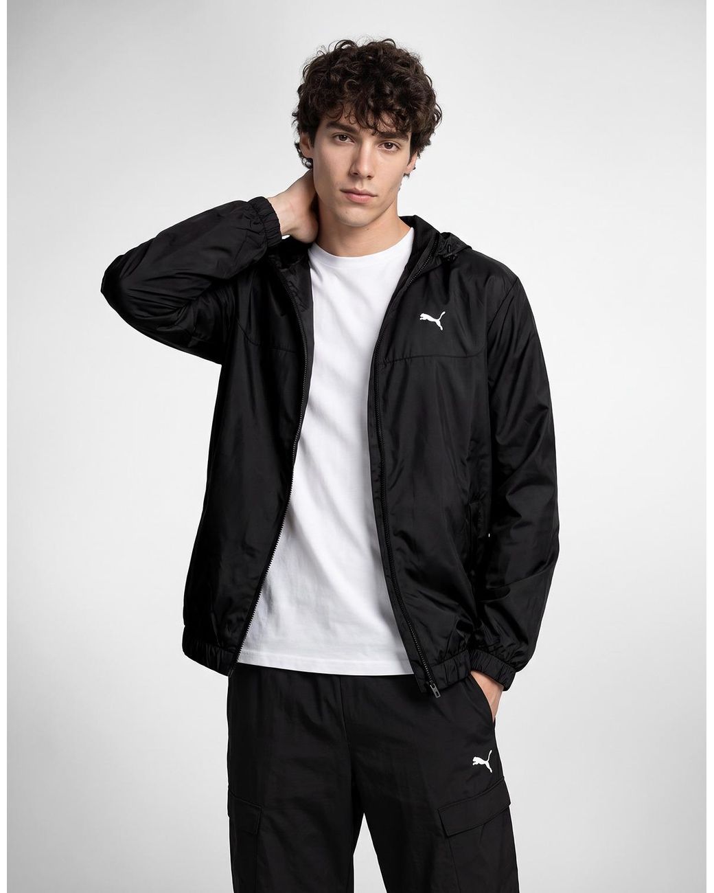 PUMA Black Jacket Ess Relaxed Windbreaker for men