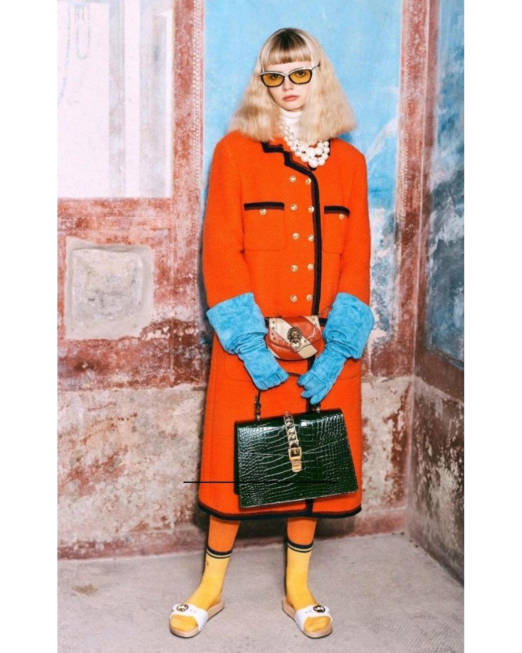 Gucci Blue Suede Gloves With Giglio