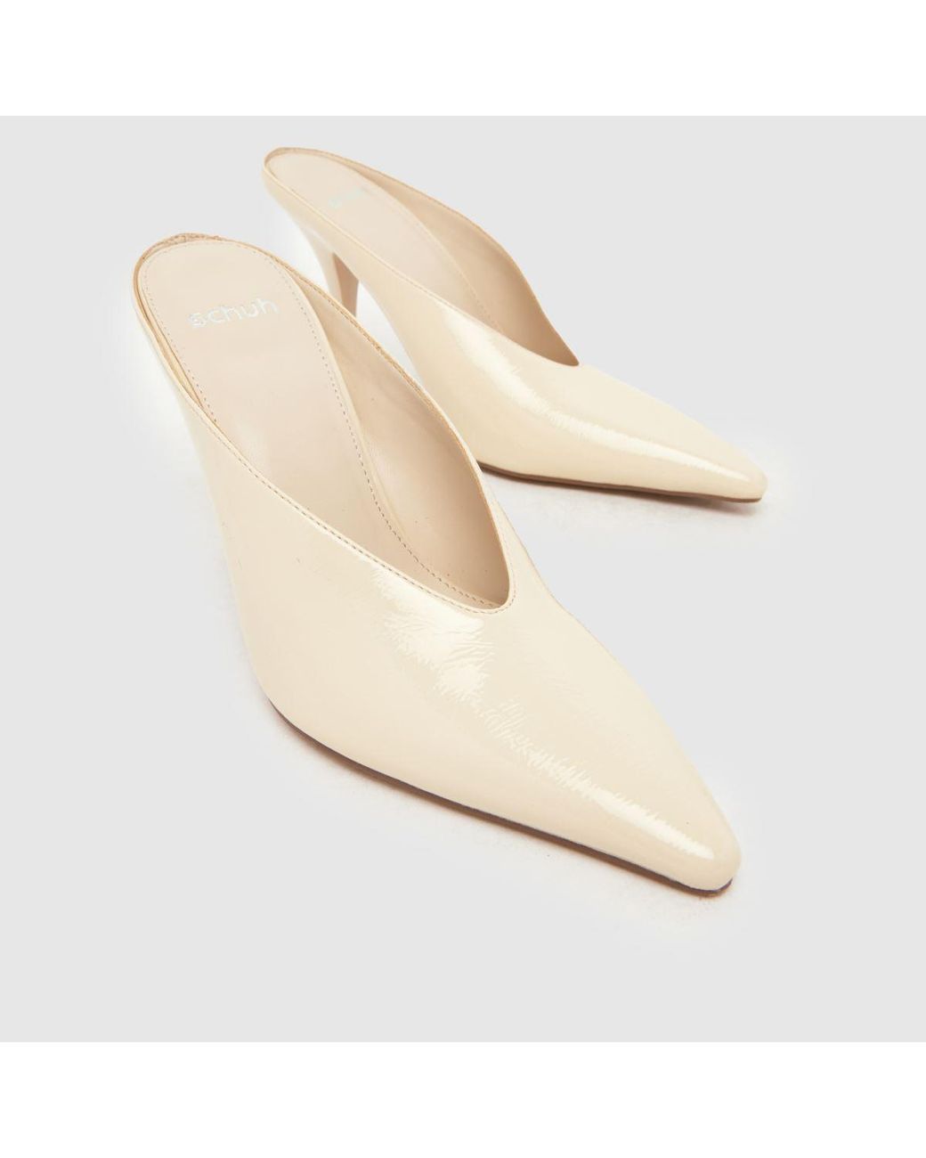 Schuh Natural Sonja Court Mule High Heels