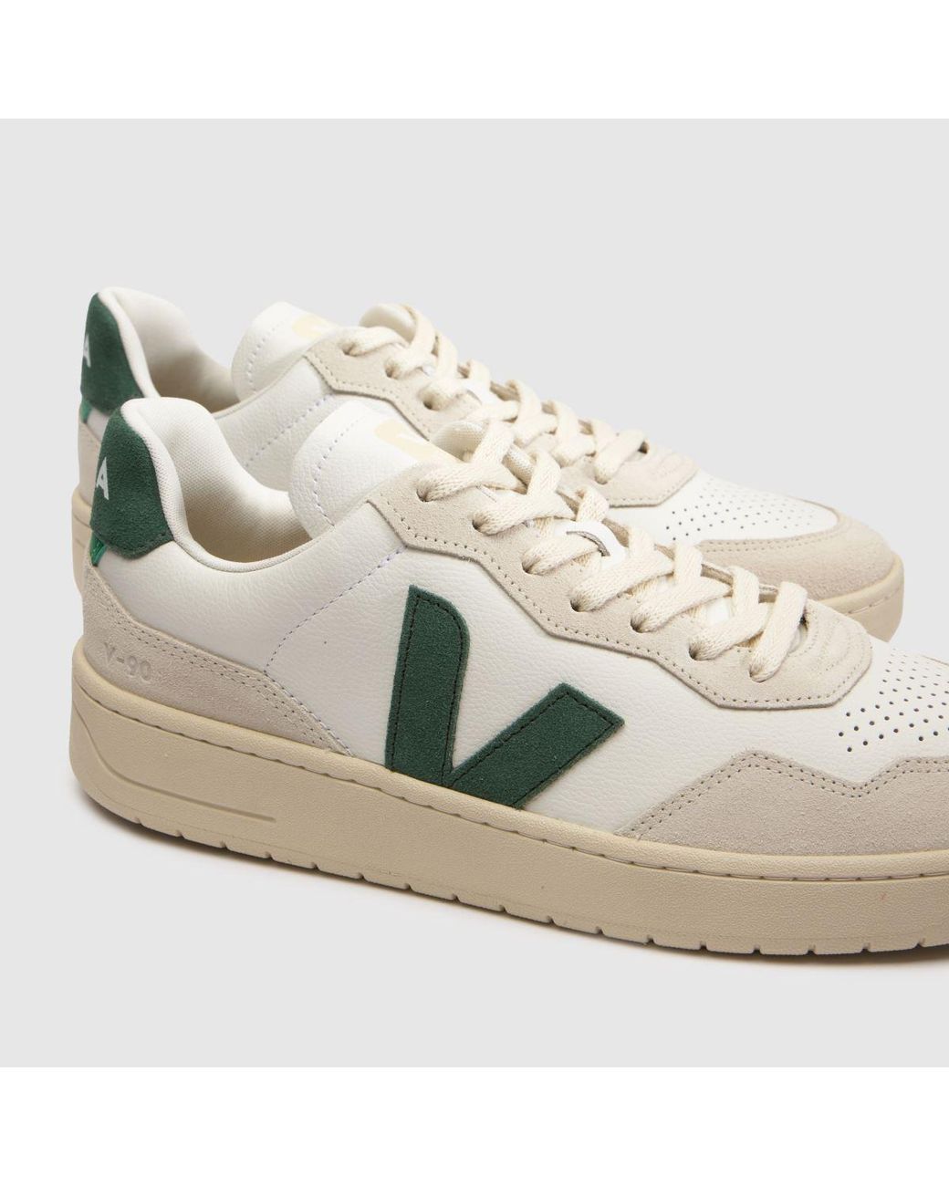 Veja Natural V-90 Trainers for men